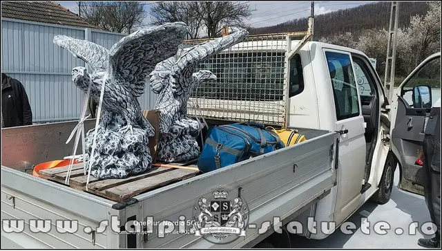 Statui ornament, din beton, pentru curte si gradina.
