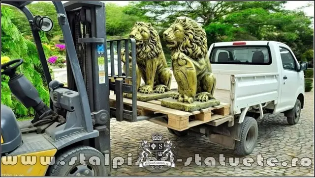 Statui ornament, din beton, pentru curte si gradina.