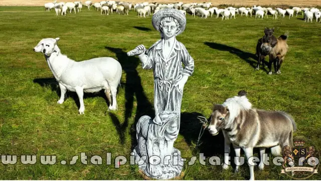 Statueta ciobanas cu catel, din beton, model S73.