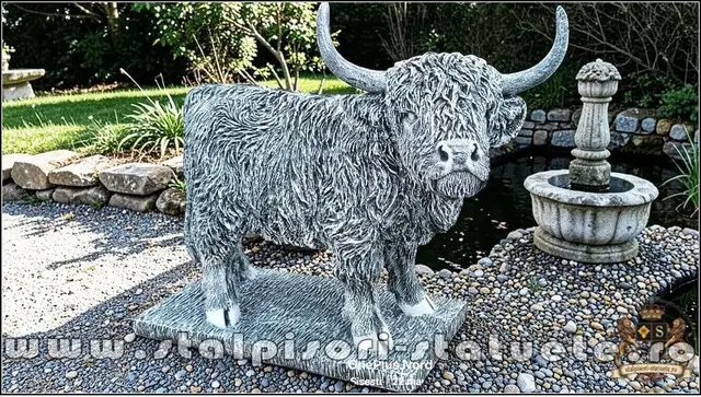 Statueta vacuta Highland, gri patinat, model S106