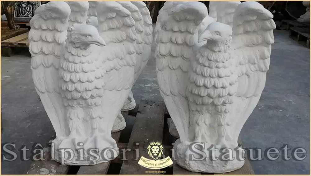 Statueta vultur, acvila, soim, uliu, alb marmorat, model S13. - 1