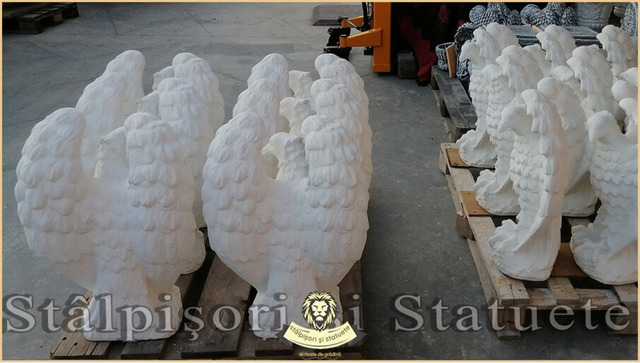 Statueta vultur, acvila, soim, uliu, alb marmorat, model S13. - Imagine 4