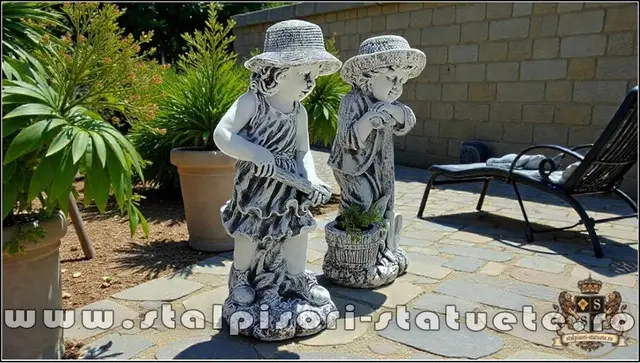 Set doua statuete gradinari, gri, model S90.