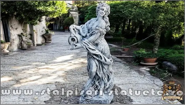 Statueta domnita cu ulcea, gri patinat, model S16.