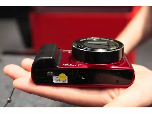 Foto digital 16MP Casio Exilim EX-H50 red / rosu
