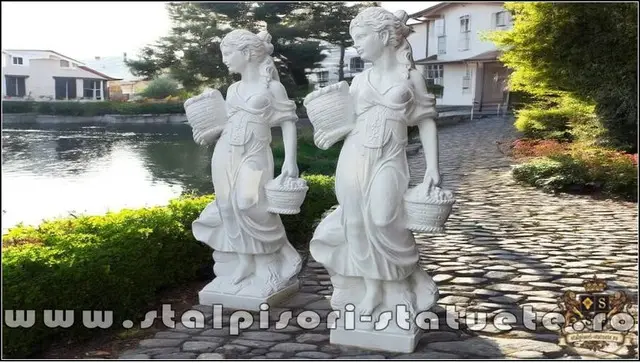 Statueta fata cu cosulete, alb, model S23.