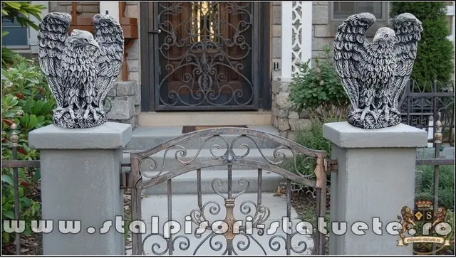 Statueta vultur, acvila, soim, uliu, gri patinat, model S13.