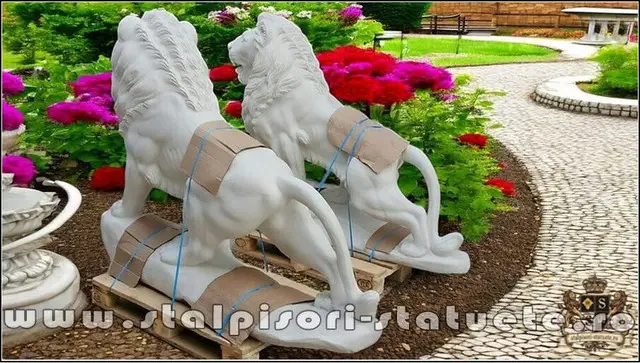 Set statuete lei gigant, alb, model S66.