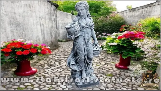 Statueta fata cu cosulete, gri patinat, model S23.
