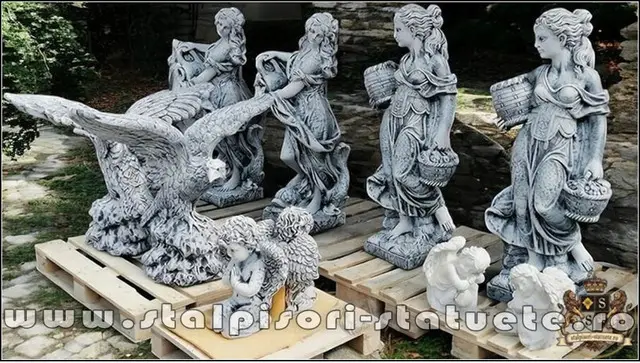 Statueta fata cu cosulete, gri patinat, model S23.