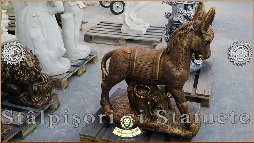 Statueta magarus pe stativ, aramiu patinat, model S29. - 2