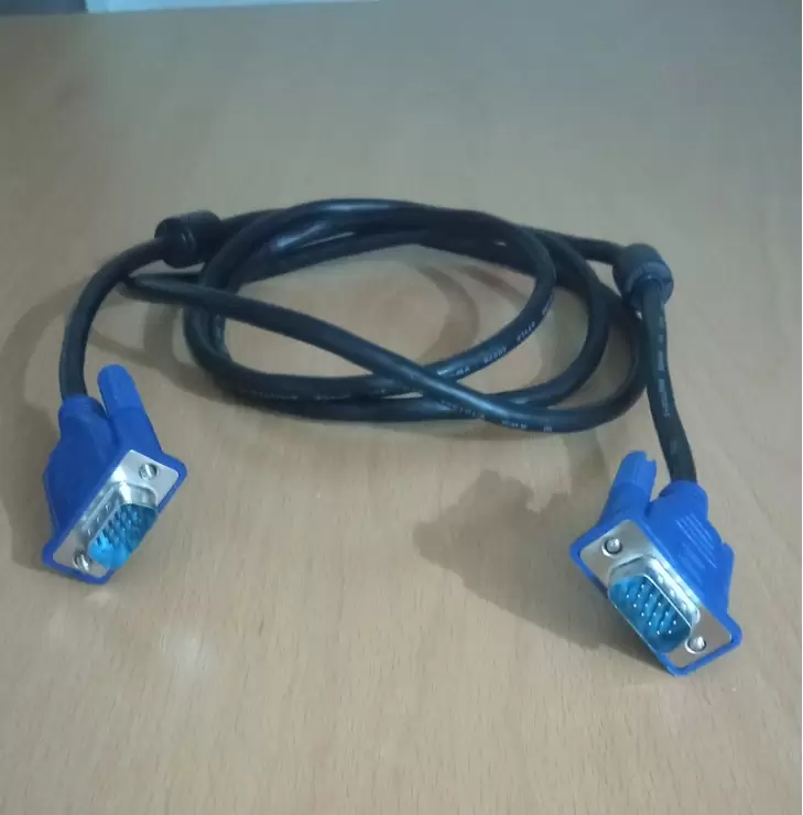 Vand 2 Cabluri VGA 15 pini pentru conectare PC la monitor - 1