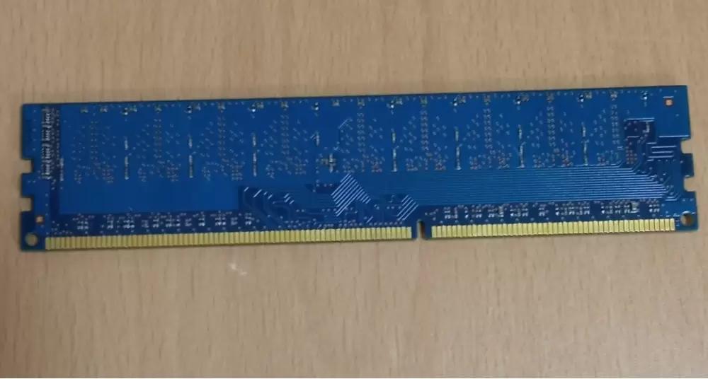 Vand Memorie RAM Hynix 1GB DDR3 pentru PC - 2