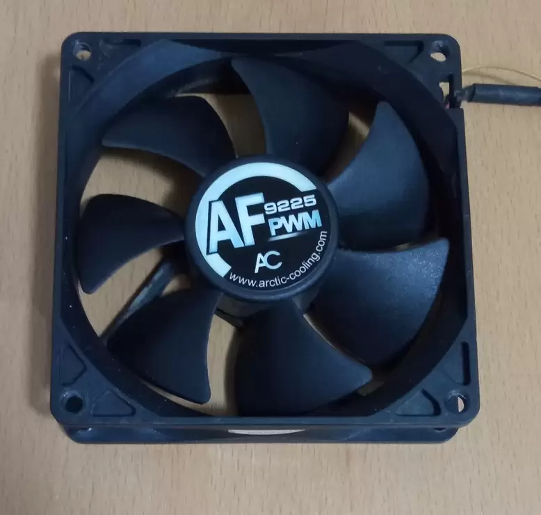 Vand Cooler PC AC Arctic Cooling AF 9225 12V 0,13A - 2