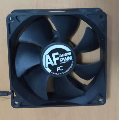 Vand Cooler PC AC Arctic Cooling AF 9225 12V 0,13A