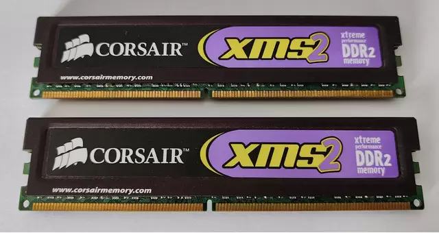 4GB DDR2 Corsair 2x2GB 1066 MHz