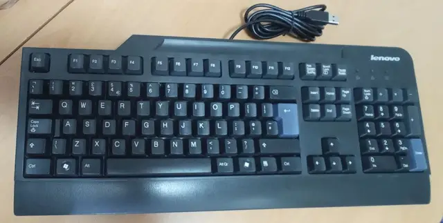 Vand Tastaturi pentru PC.