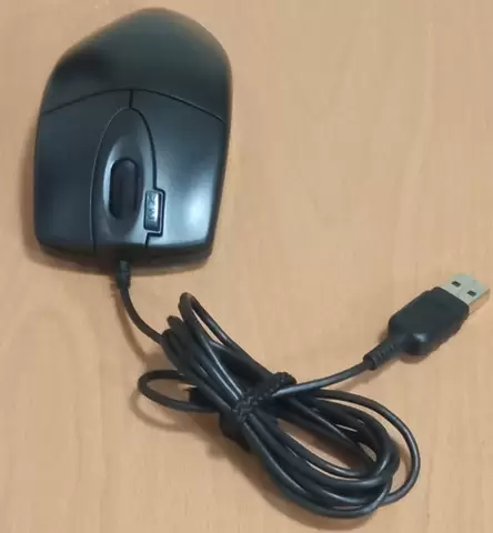 Vand Mouse-uri cu fir si mufa usb ,pentru PC.