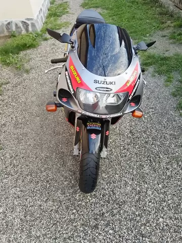 Suzuki gsxr 600 srad ! variante moto  /  auto