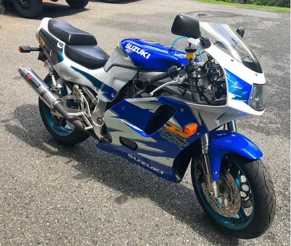 PIESE suzuki gsxr 750 / ulei / lichid