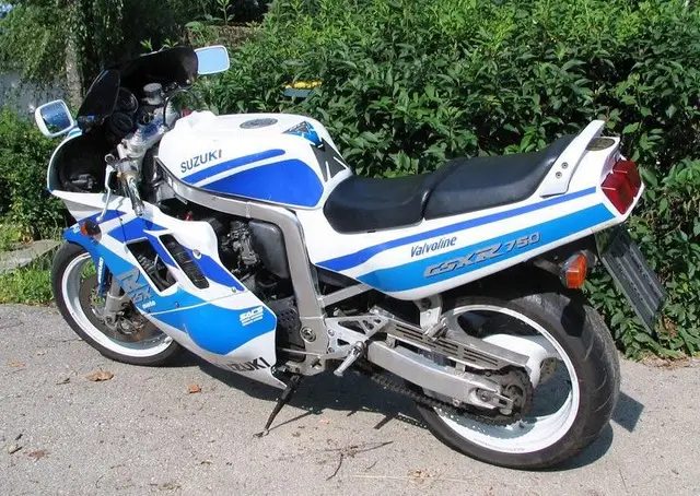 PIESE suzuki gsxr 750 / ulei / lichid
