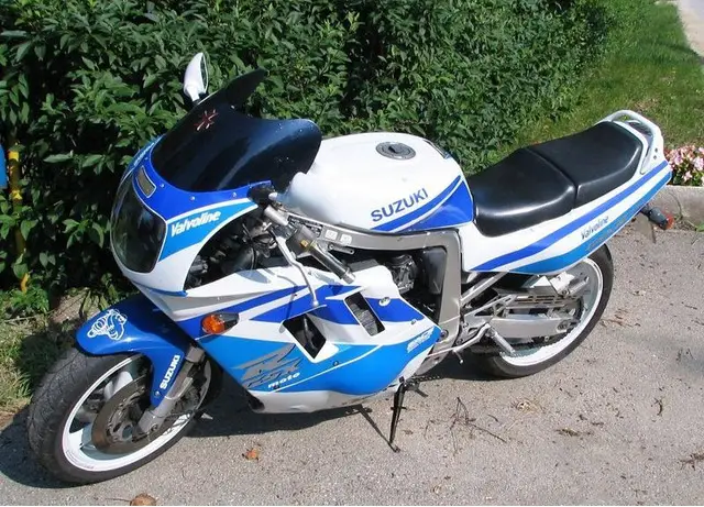 PIESE suzuki gsxr 750 / ulei / lichid