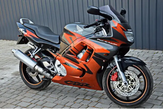 PIESE honda cbr 600 F / F 3