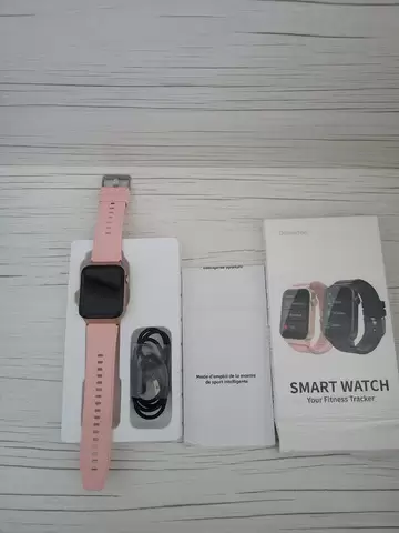 Ceas smartwatch