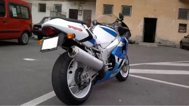 PIESE suzuki gsxr 600 / 750 SRAD