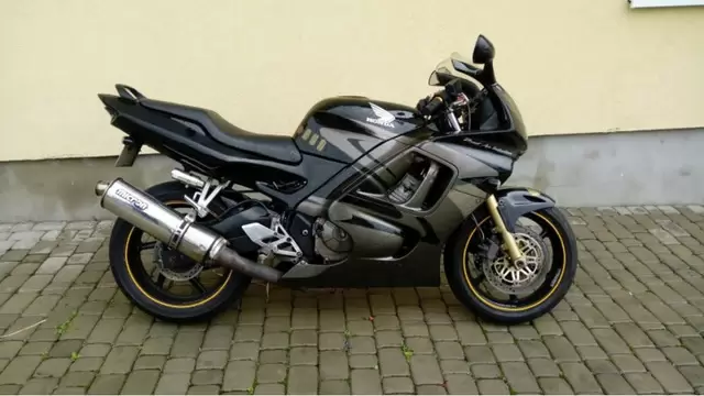 PIESE honda cbr 600 F / F 3