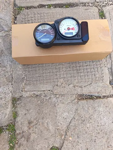 BORD suzuki gsxr 600 SRAD