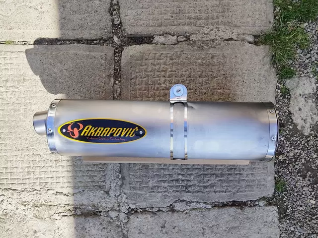 Toba SPORT AKRAPOVIC / kawasaki zx 600 / 750 / 900