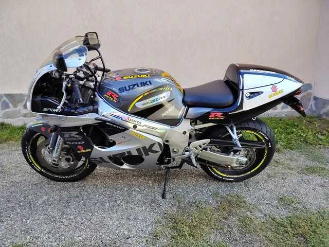CARENE suzuki gsxr 600 / 750 SRAD