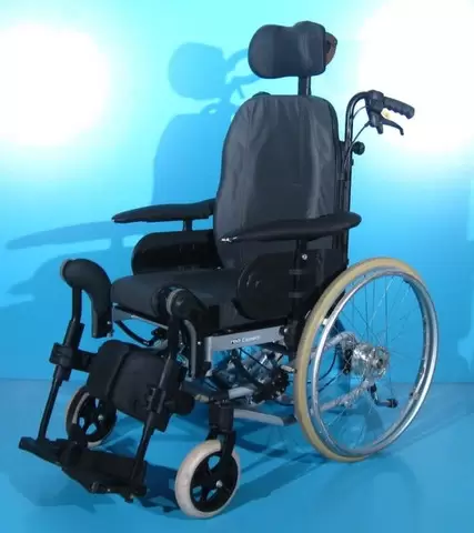 Scaun cu rotile Invacare   latime sezut 43 cm