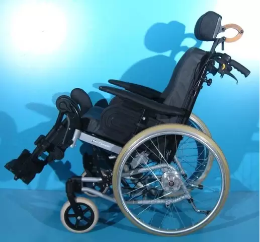 Scaun cu rotile Invacare   latime sezut 43 cm