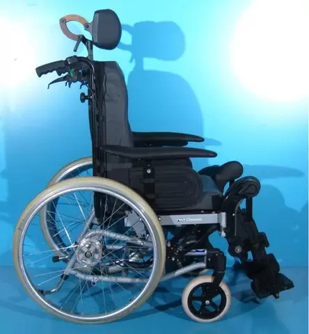 Scaun cu rotile Invacare   latime sezut 43 cm