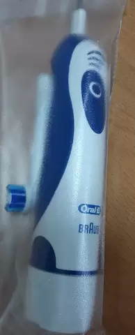 Vand Periuta de dinti Braun oral B.