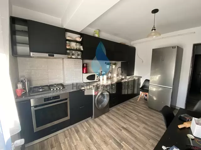 Apartament cu doua camere, zona centrala.