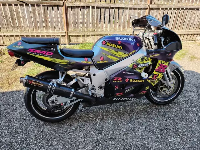 SUZUKI GSXR 750 ! stare BUNA