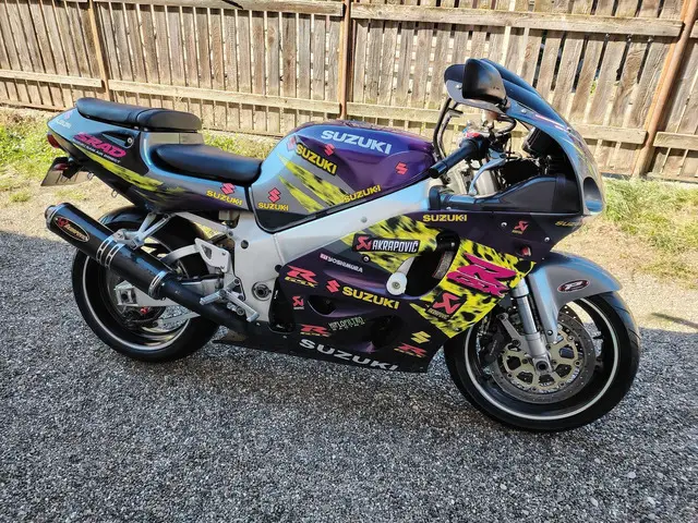 SUZUKI GSXR 750 ! stare BUNA