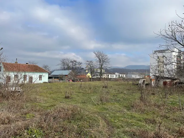 Inchiriez casa cu teren Rasnov