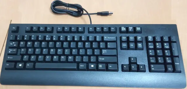 Vand Tastatura LENOVO,Noua