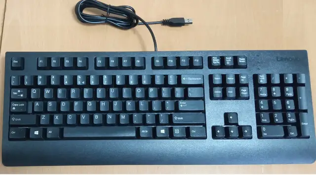 Vand Tastatura LENOVO,Noua