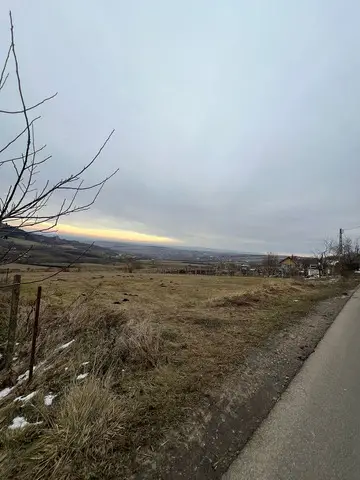 Teren intravilan 6 km de Auchan Iris