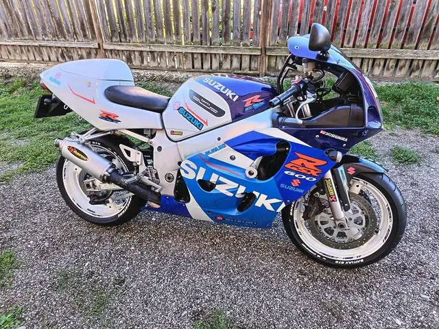 SUZUKI GSXR 600 ! ca NOU