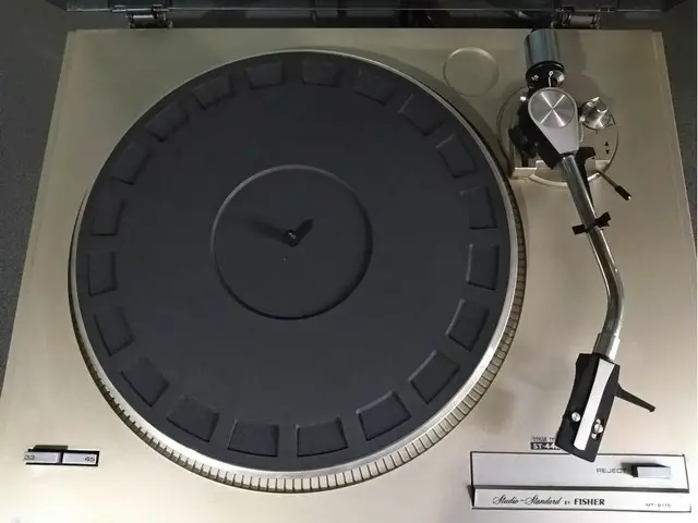 Pick-up Fisher 6115 vintage stereo turntable