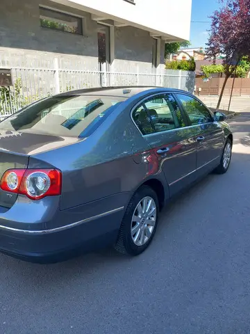 VW Passat an 2007