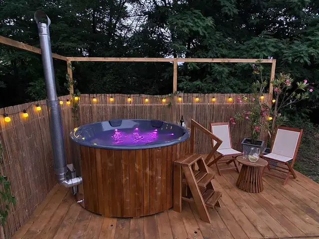 Ciubar din fibra de sticla 4-6 persoane | Jacuzzi | Hidromasaj