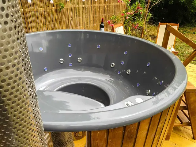 Ciubar din fibra de sticla 4-6 persoane | Jacuzzi | Hidromasaj