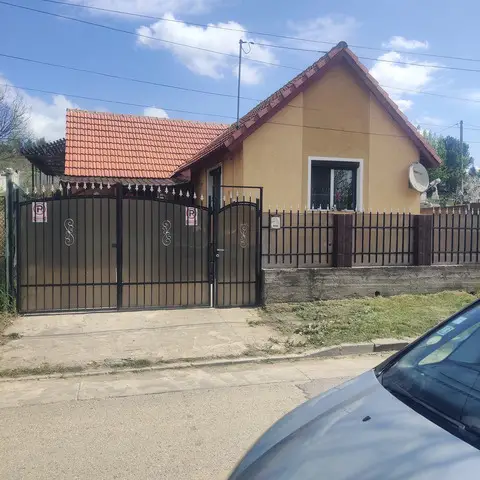 Casa de vanzare